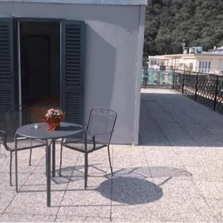 阿克利亚酒店 3* 莱圭利亚