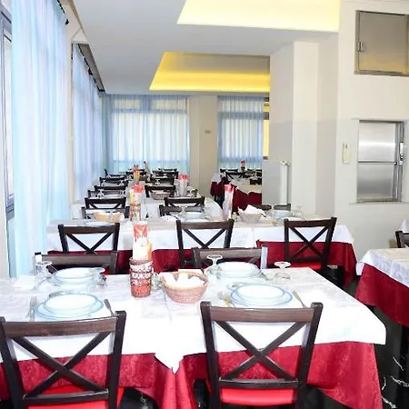 Aquilia Hotel 3*