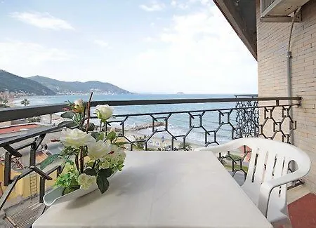 Aquilia Hotel 3*