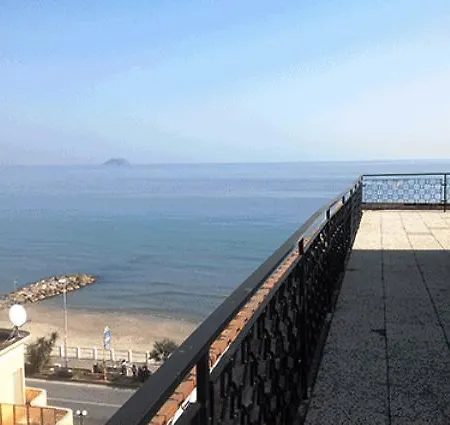 Aquilia Hotel 3*