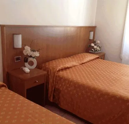 Aquilia Отель 3*